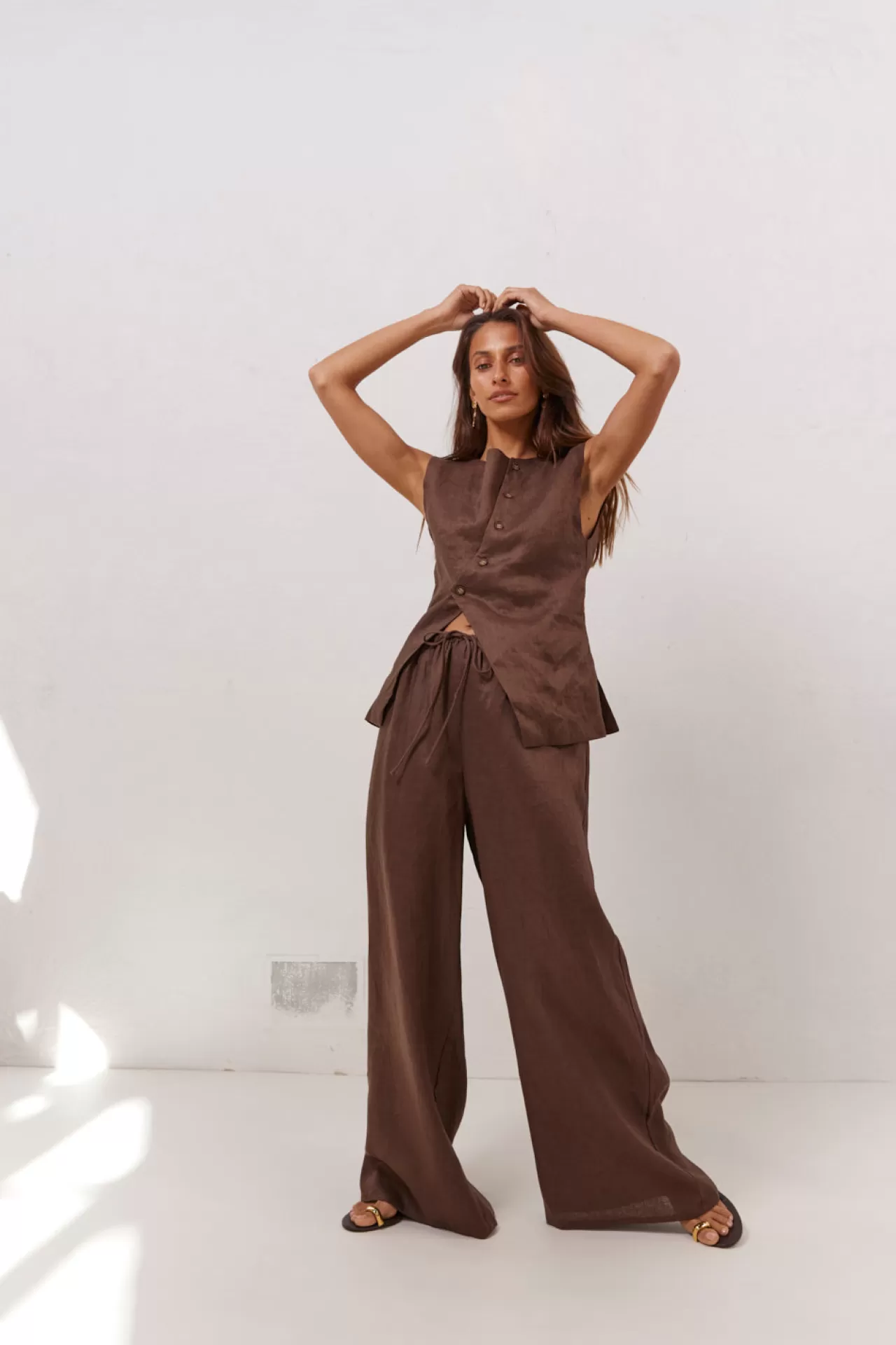 Hot VRG GRL Aria Linen Vest Chocolate