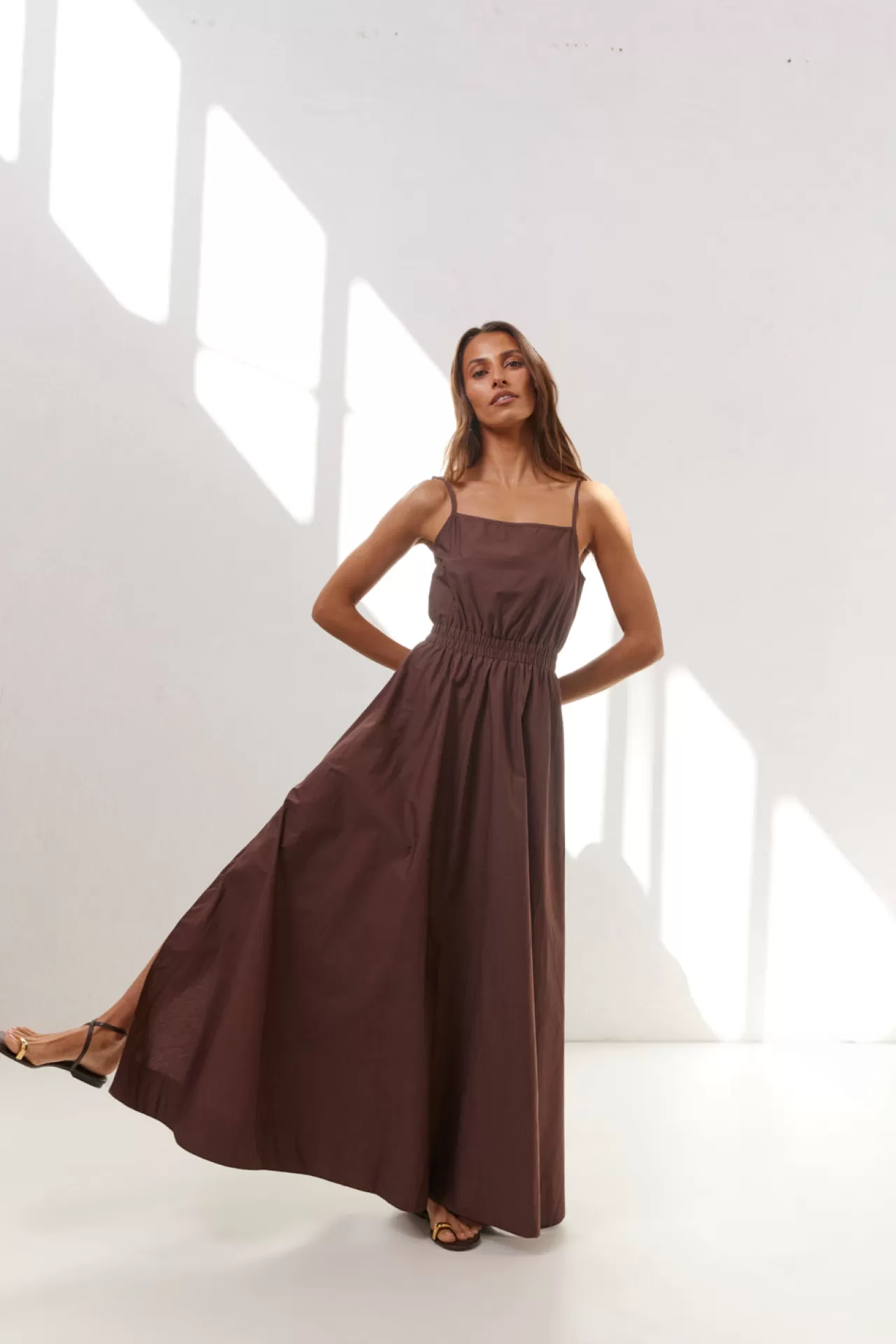 Online VRG GRL Lou Maxi Dress Chocolate