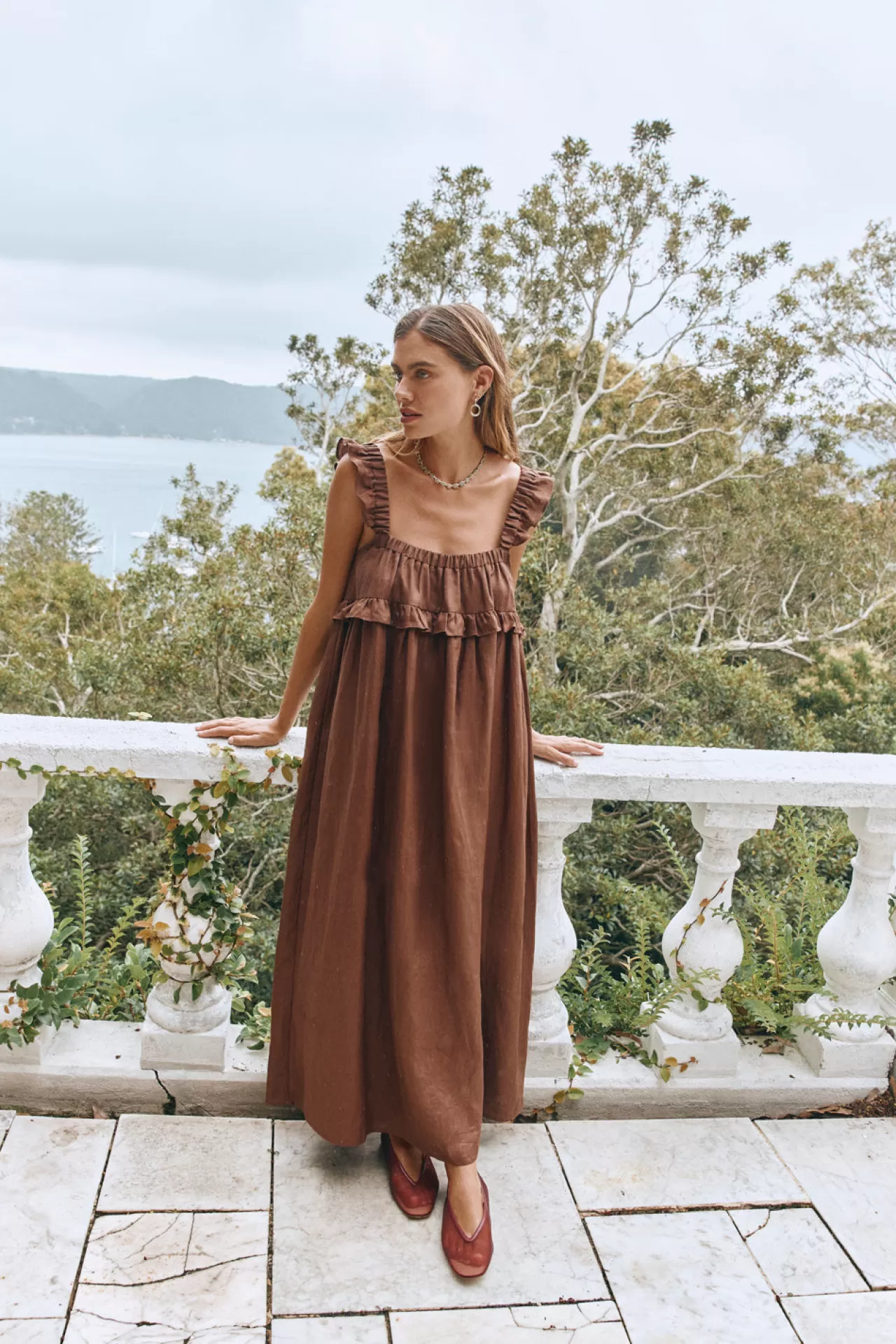 Online VRG GRL Rossana Linen Maxi Dress Chocolate